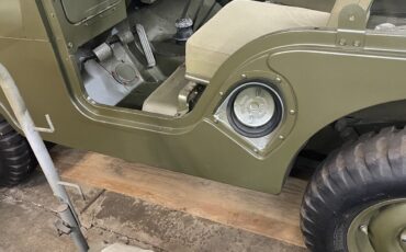 Willys-100-Series-1952-Utility-9