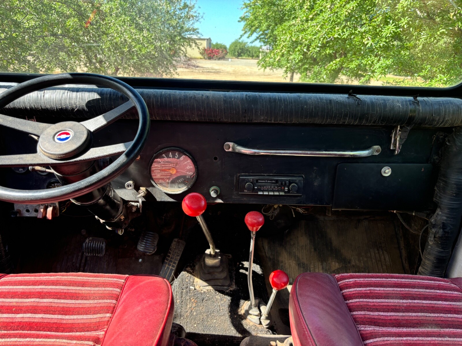 Willys-CJ5-1962-Convertible-11
