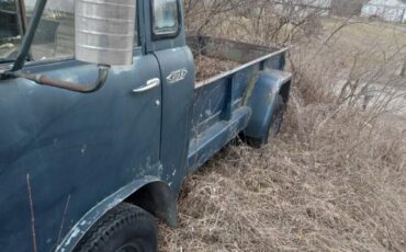 Willys-FC170-1957-Standard-Cab-Pickup-1