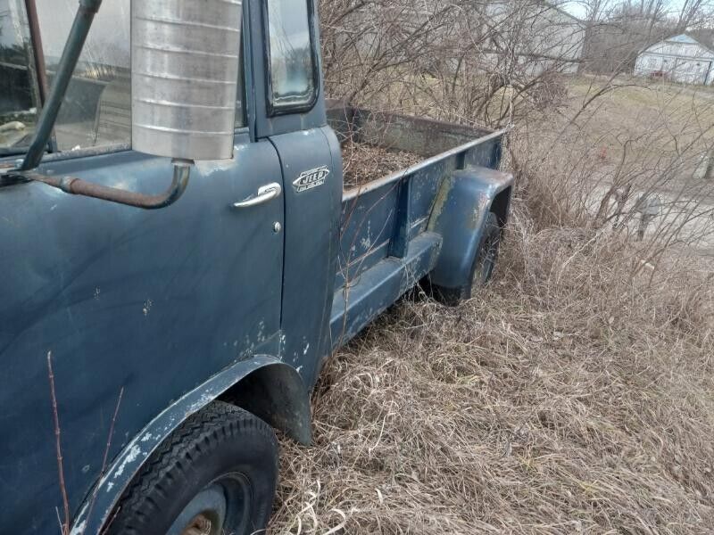 Willys-FC170-1957-Standard-Cab-Pickup-1