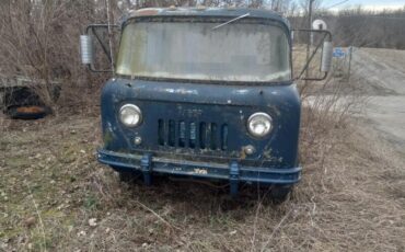 Willys-FC170-1957-Standard-Cab-Pickup