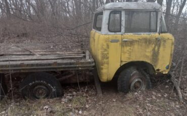 Willys-FC170-1957-Standard-Cab-Pickup-5