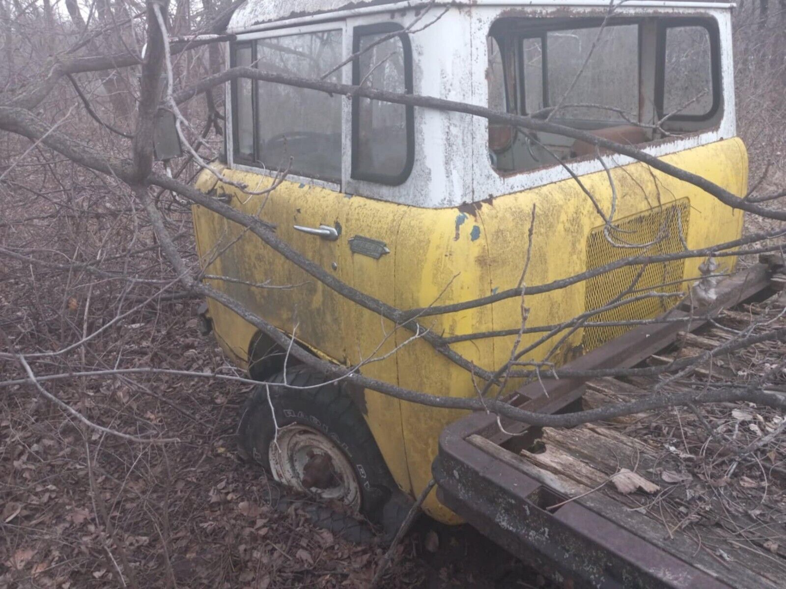 Willys-FC170-1957-Standard-Cab-Pickup-7