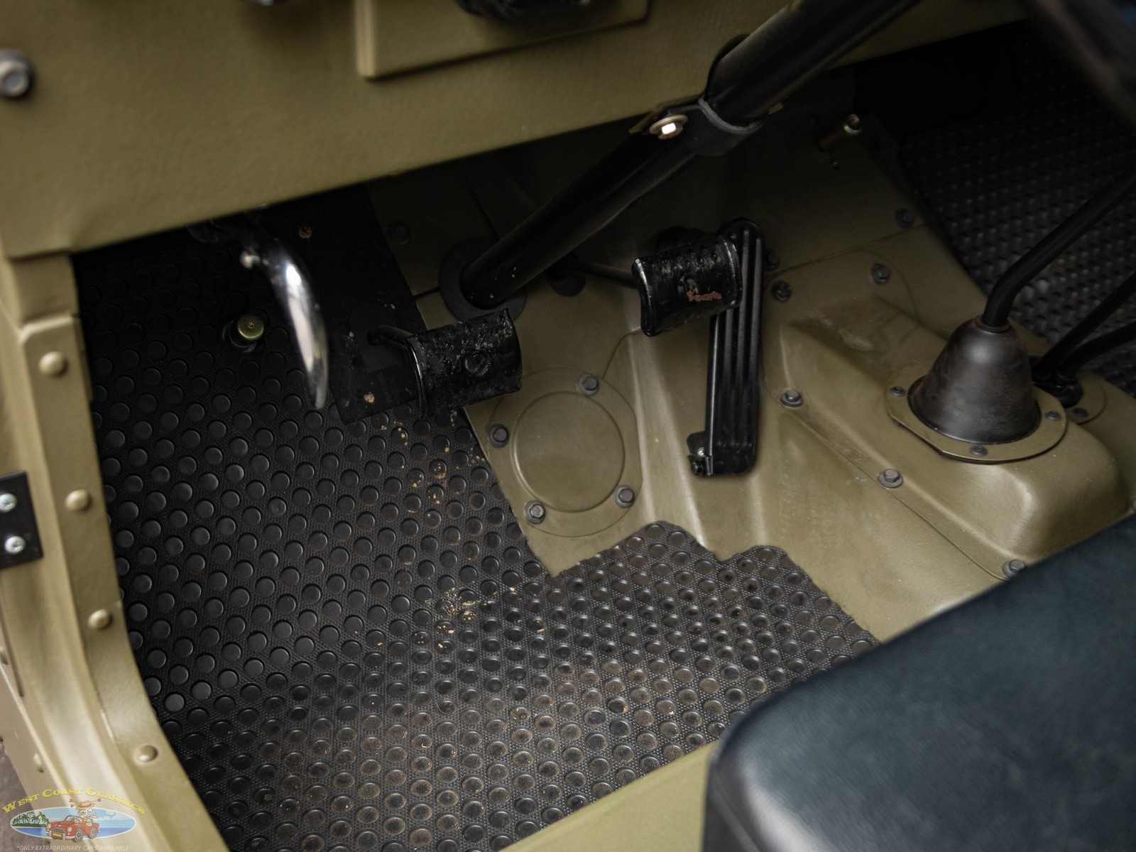 Willys-Jeep-1955-30