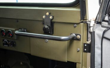 Willys-Jeep-1955-38