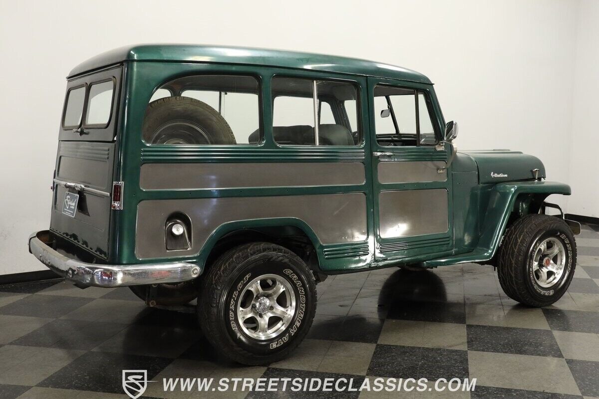 Willys-Jeep-Wagon-1958-Jeep-11