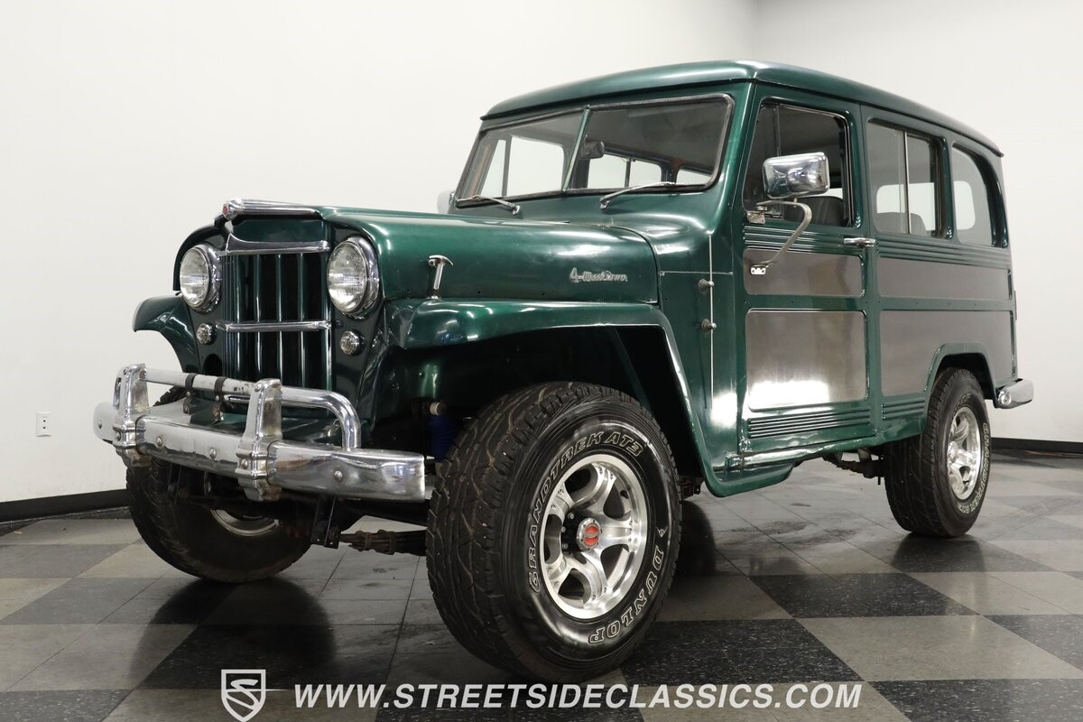 Willys-Jeep-Wagon-1958-Jeep-21