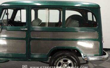 Willys-Jeep-Wagon-1958-Jeep-23