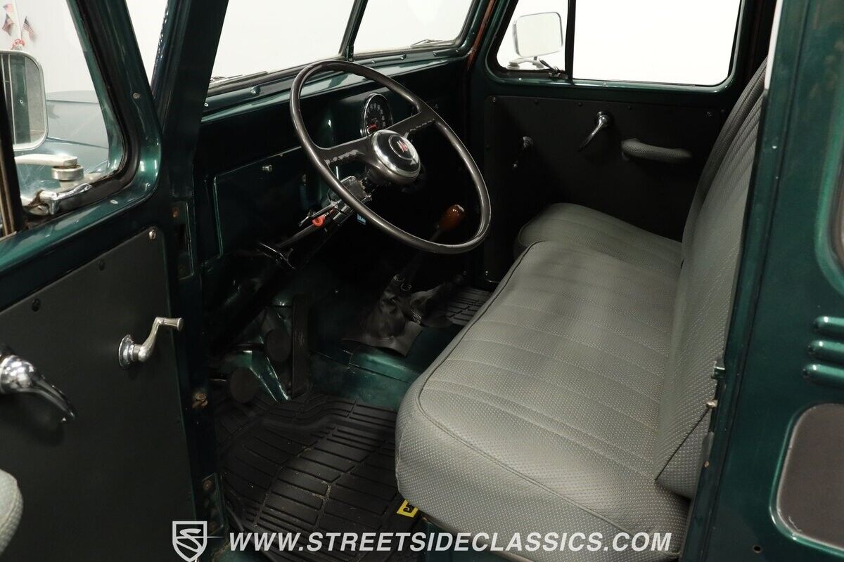 Willys-Jeep-Wagon-1958-Jeep-4