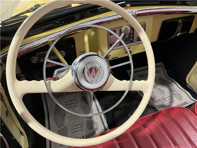 Willys-Jeepster-1948-Convertible-14