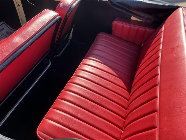 Willys-Jeepster-1948-Convertible-16