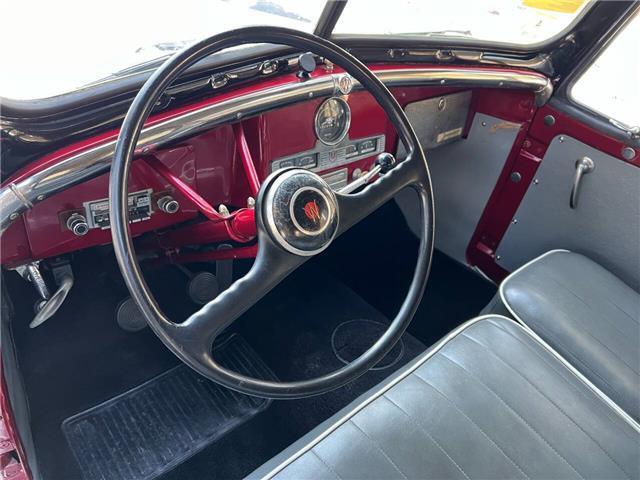 Willys-Jeepster-1950-18