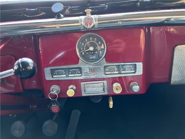 Willys-Jeepster-1950-20