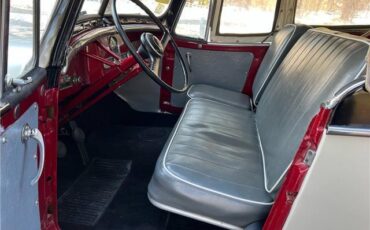 Willys-Jeepster-1950-22