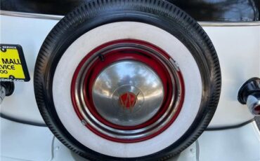 Willys-Jeepster-1950-23