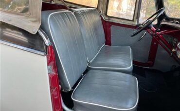Willys-Jeepster-1950-25