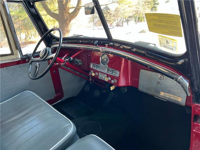 Willys-Jeepster-1950-26