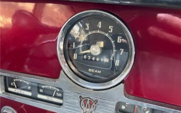 Willys-Jeepster-1950-29