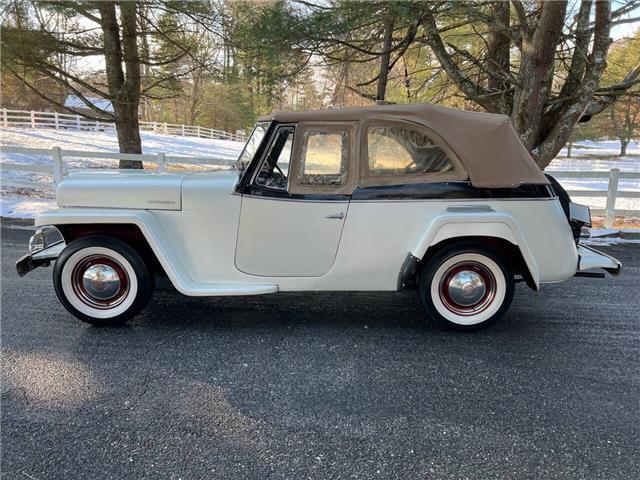 Willys-Jeepster-1950-3