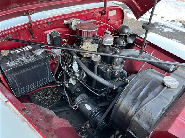 Willys-Jeepster-1950-36