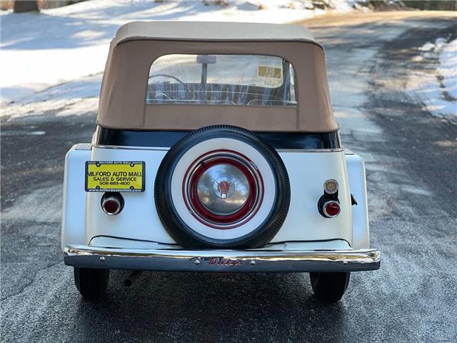 Willys-Jeepster-1950-8