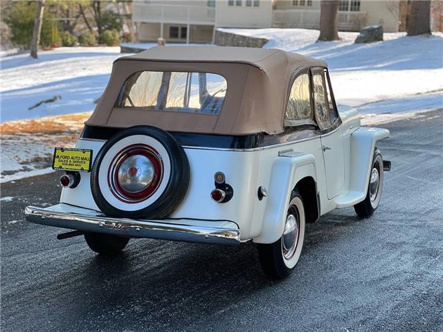 Willys-Jeepster-1950-9