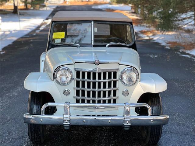 Willys-Jeepster-1950