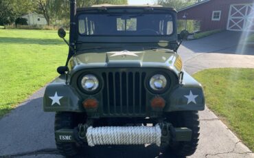 Willys-Jeepster-1955-SUV-1