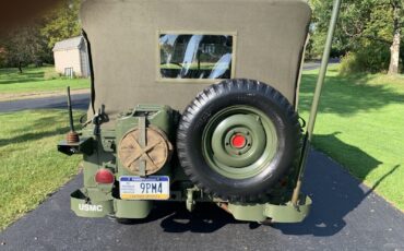 Willys-Jeepster-1955-SUV-3