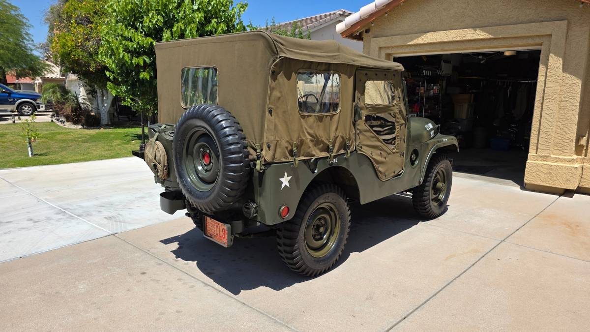 Willys-M38a1-1952-green-1