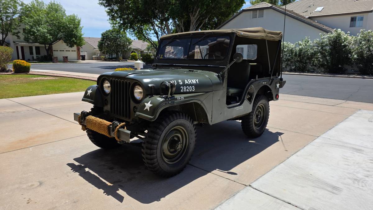 Willys-M38a1-1952-green-3