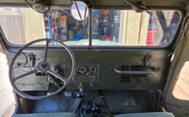 Willys-M38a1-1952-green-5
