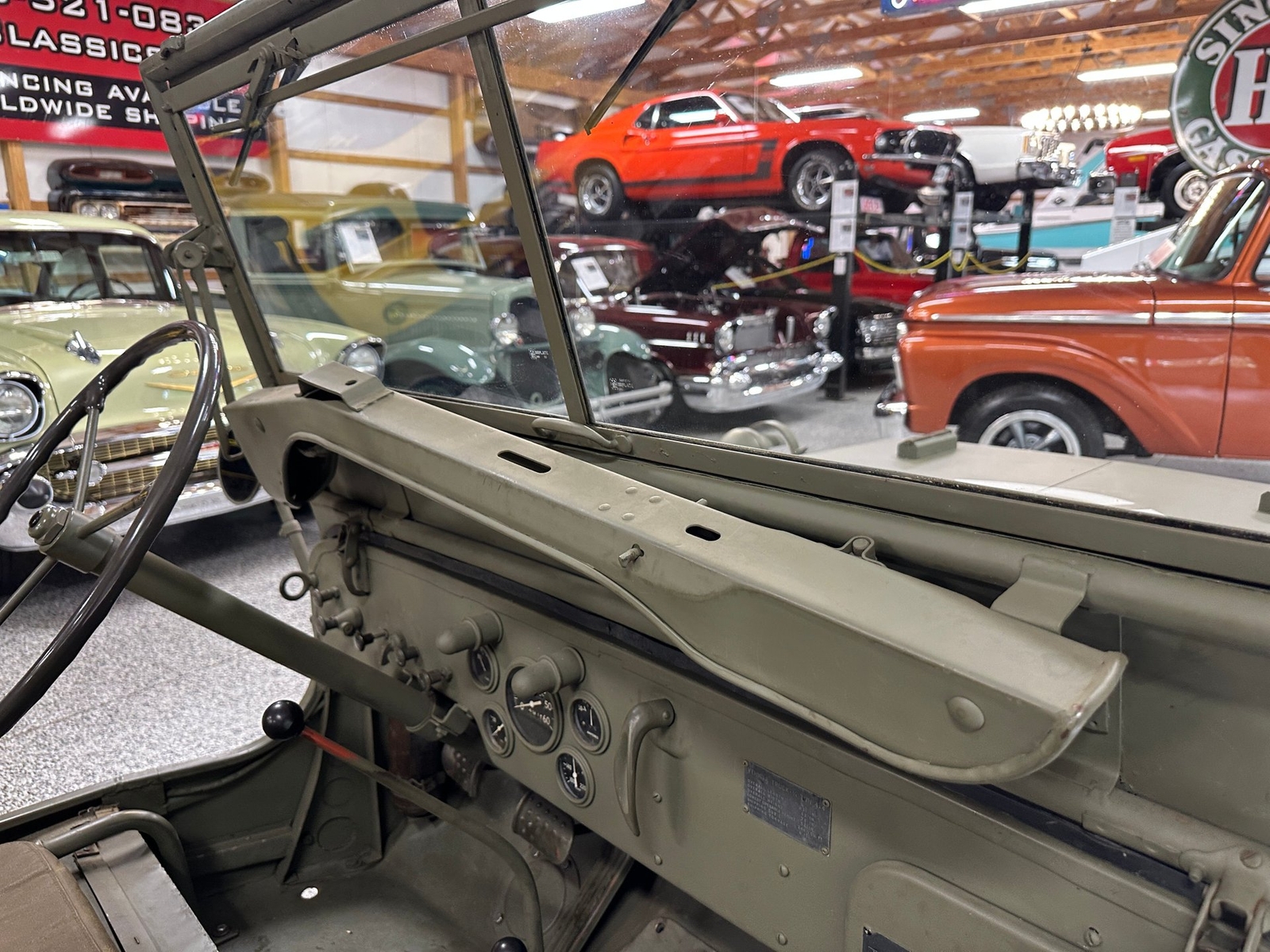 Willys-MB-1944-SUV-10
