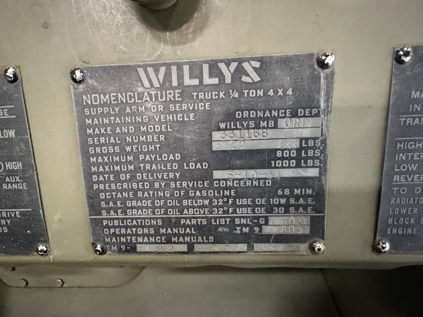 Willys-MB-1944-SUV-11