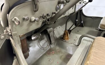 Willys-MB-1944-SUV-15