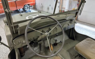 Willys-MB-1944-SUV-16