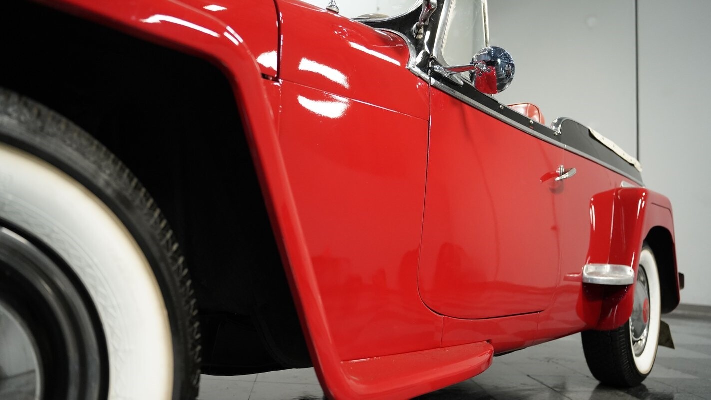 Willys-Overland-Jeepster-1949-Convertible-18