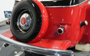 Willys-Overland-Jeepster-1949-Convertible-21