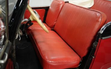 Willys-Overland-Jeepster-1949-Convertible-33