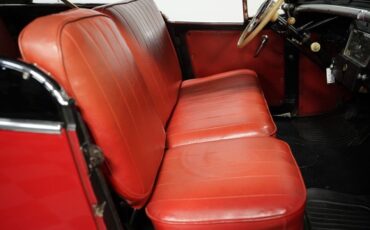 Willys-Overland-Jeepster-1949-Convertible-37