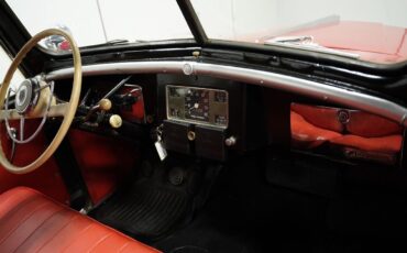 Willys-Overland-Jeepster-1949-Convertible-38