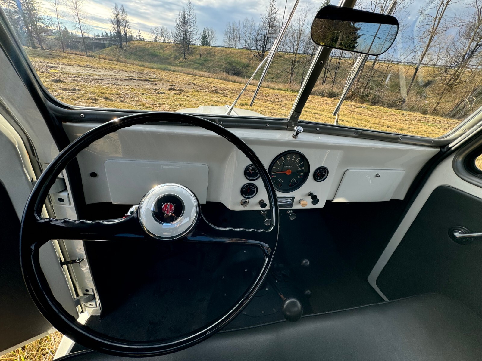 Willys-Truck-1960-15