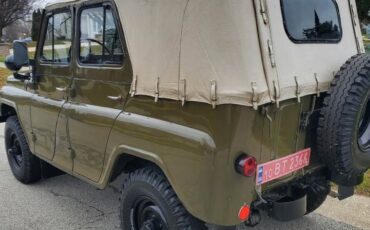 Willys-Uaz-469-1978-SUV-3
