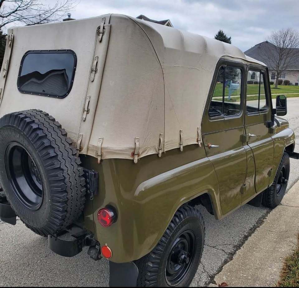 Willys-Uaz-469-1978-SUV-4