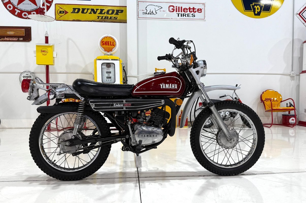 Yamaha-DT-125-Enduro-1974-dual_sport-10