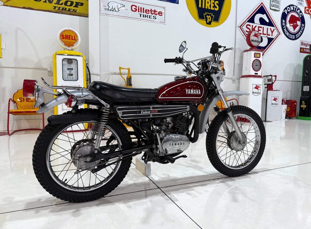 Yamaha-DT-125-Enduro-1974-dual_sport-11