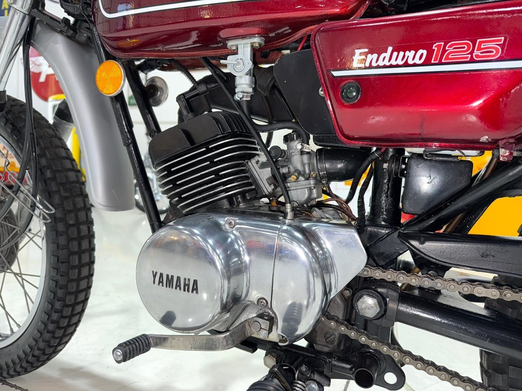 Yamaha-DT-125-Enduro-1974-dual_sport-13