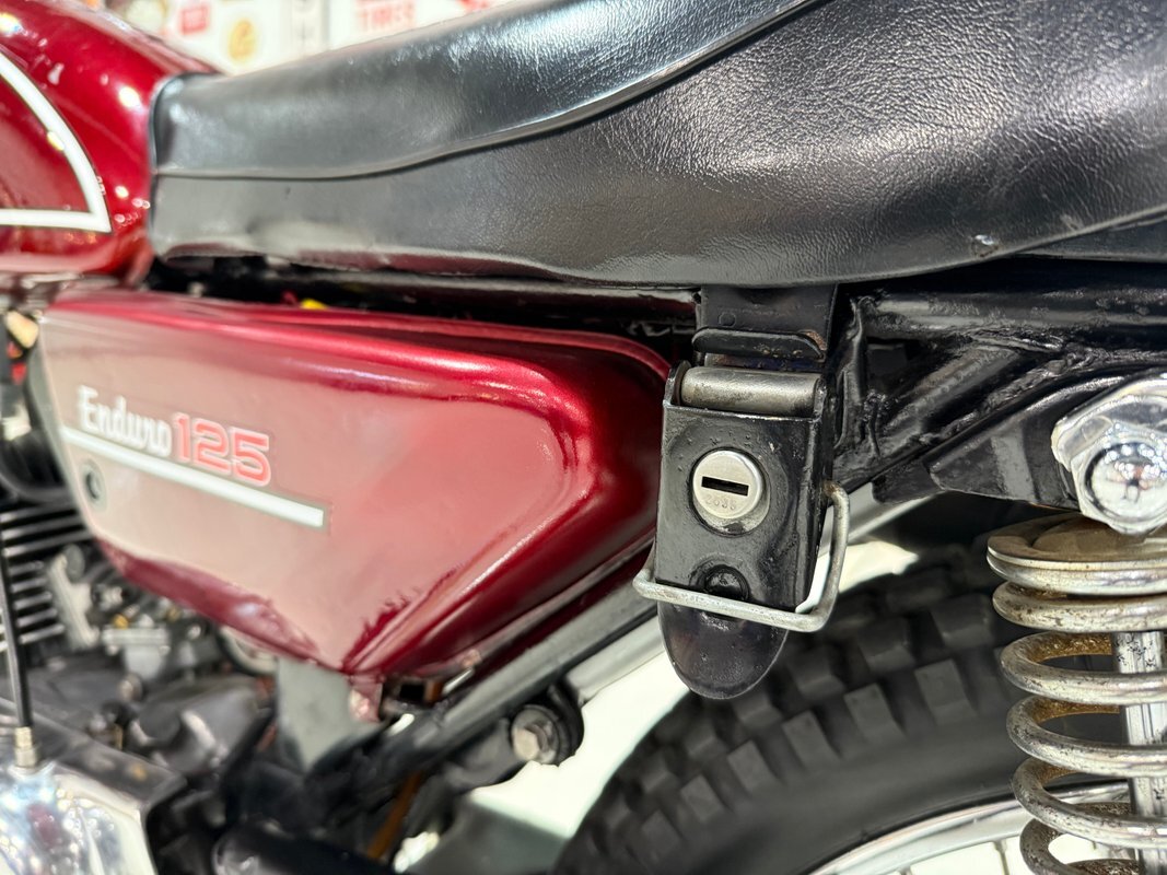 Yamaha-DT-125-Enduro-1974-dual_sport-35