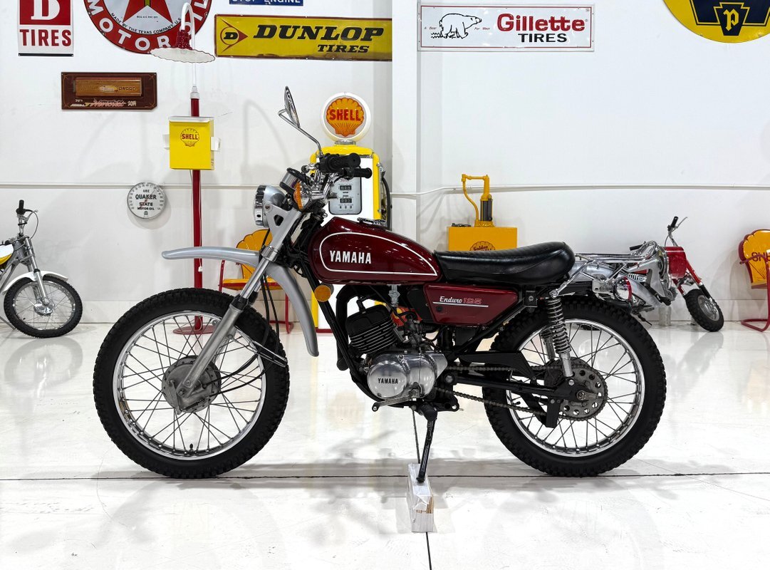 Yamaha-DT-125-Enduro-1974-dual_sport-4