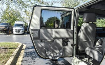 AM-General-Hummer-H1-1995-26